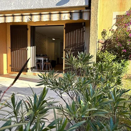 Hye352-gt15 - Giens Beau 2 Pieces Avec Jardinet 4 Pers Piscine * Hyères