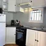 Apartment Hye352-gt15 - Giens Beau 2 Pieces Avec Jardinet 4 Pers Piscine *