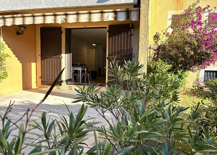 Hye352-gt15 - Giens Beau 2 Pieces Avec Jardinet 4 Pers Piscine * Hyères